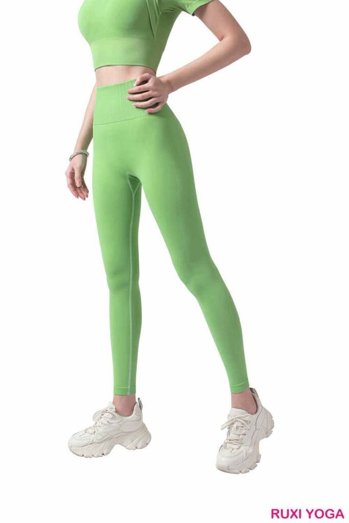 شورت رياضي بدون درزات RUXI eg3086