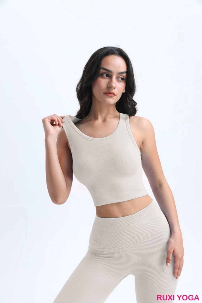 شورت رياضي نسائي للتمرين باللون العنابي RUXI eg3371